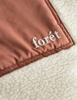 Men Forét Vests-Astro Sherpa Vest-Cloud/Brick