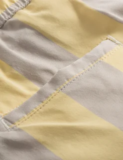 Men Forét Shorts-Away Swimshorts-Dusty Yellow/Khaki